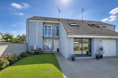 /international/fr/sully-sur-loire-centre-val-de-loire-310108291463/