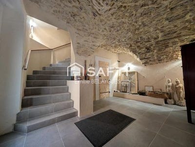 /international/fr/montpeyroux-languedoc-roussillon-310108404907/