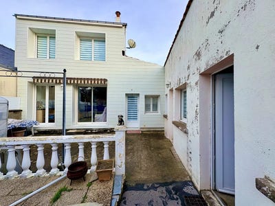 /international/fr/saint-nazaire-languedoc-roussillon-310104837294/