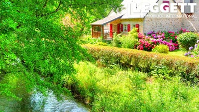 /international/fr/oloron-sainte-marie-aquitaine-310104499533/