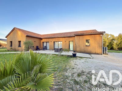 /international/fr/les-eyzies-de-tayac-sireuil-aquitaine-310103611533/