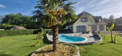 /international/fr/grand-bourgtheroulde-upper-normandy-310107863772/