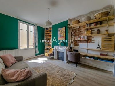 /international/fr/chartres-centre-val-de-loire-310100579256/