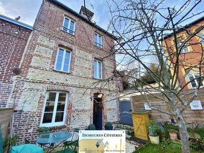 /international/fr/etretat-upper-normandy-310096673274/?lang=en