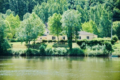 /international/fr/badefols-sur-dordogne-aquitaine-310110352714/