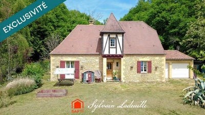 /international/fr/eyzies-aquitaine-310107977337/