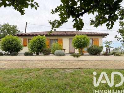 /international/fr/la-roche-chalais-aquitaine-310105377522/