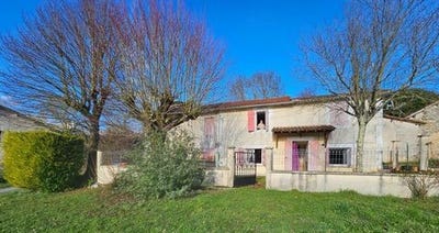 /international/fr/comberanche-et-epeluche-aquitaine-310105821811/