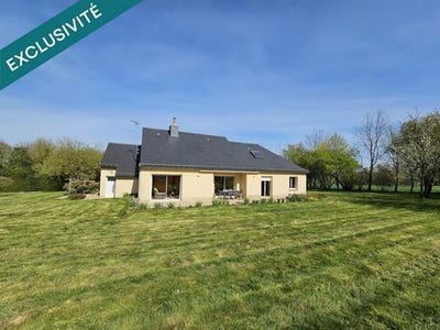 /international/fr/la-trinite-porhoet-brittany-310107977249/