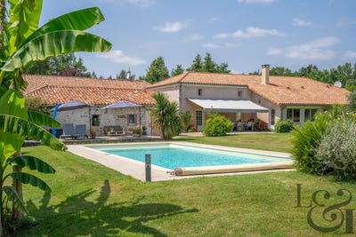 /international/fr/penne-d-agenais-aquitaine-310108943293/