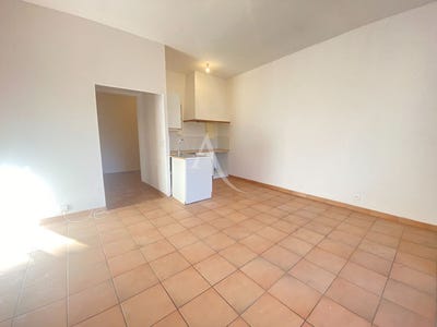 /international/fr/lezignan-corbieres-languedoc-roussillon-310104469155/