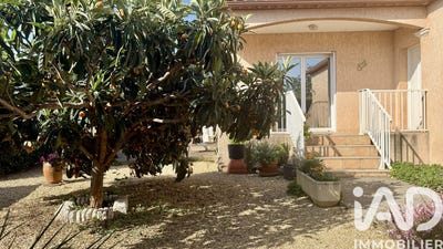 /international/fr/paulhan-languedoc-roussillon-310108429364/