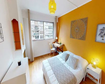 /international/fr/rue-guersant-paris-ile-de-france-310108969469/