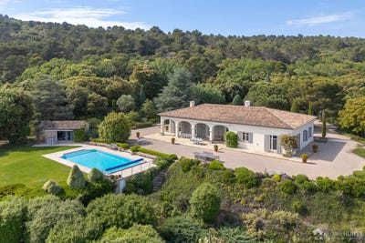 /international/fr/cabris-provence-alpes-cote-d-azur-310101061922/?lang=en