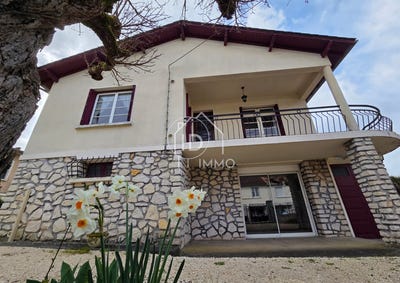 /international/fr/montpon-menesterol-aquitaine-310108633391/