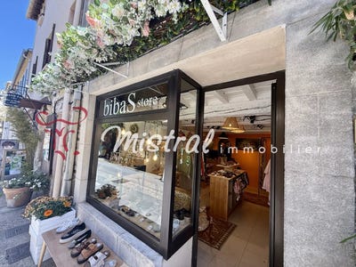 /international/fr/aigues-mortes-languedoc-roussillon-310107375526/