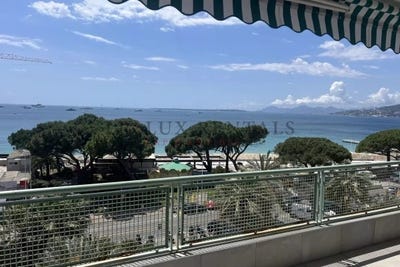 /international/fr/juan-les-pins-juan-les-pins-provence-alpes-cote-d-azur-310100827426/