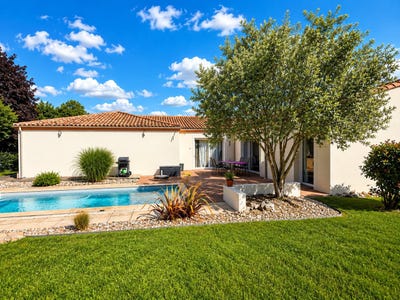 /international/fr/villeneuve-sur-lot-aquitaine-310108138449/