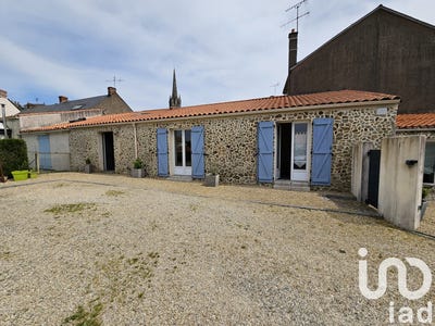 /international/fr/rocheserviere-pays-de-la-loire-310099215392/