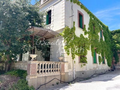/international/fr/perpignan-languedoc-roussillon-310101252028/?lang=it