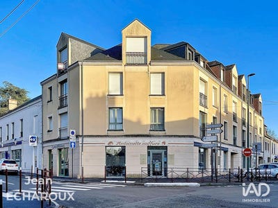 /international/fr/dourdan-ile-de-france-310106774660/