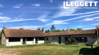 /international/fr/moussac-charente-310107217906/