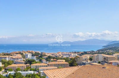 /international/fr/l-ile-rousse-corsica-310108677628/