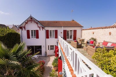 /international/fr/chatelaillon-plage-charente-310101419037/?lang=id