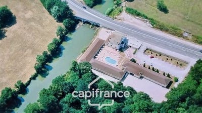/international/fr/varennes-le-grand-burgundy-310100282313/