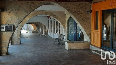 /international/fr/sauveterre-de-guyenne-aquitaine-310098533610/