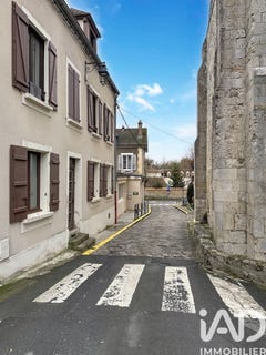 /international/fr/la-ferte-alais-ile-de-france-310105746244/