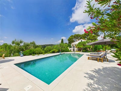/international/fr/roquefort-les-pins-hh-15826773-roquefort-les-pins-provence-alpes-cote-d-azur-310100955096/