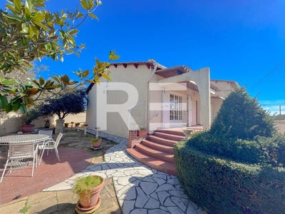 /international/fr/saint-gilles-languedoc-roussillon-310106595618/