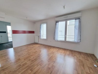 /international/fr/stains-ile-de-france-310108673701/