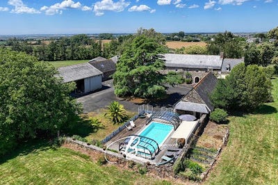 /international/fr/treguier-brittany-310101354193/