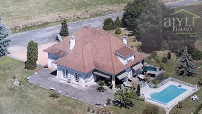 /international/fr/thiers-auvergne-310109223178/?lang=it