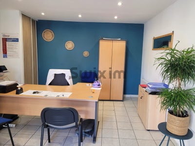 /international/fr/uzes-aquitaine-310107423499/