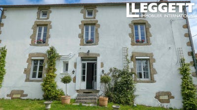 /international/fr/la-chapelle-saint-etienne-charente-310103083746/