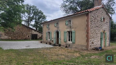 /international/fr/abzac-charente-310099786895/