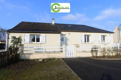 /international/fr/la-ferte-bernard-pays-de-la-loire-310109226875/