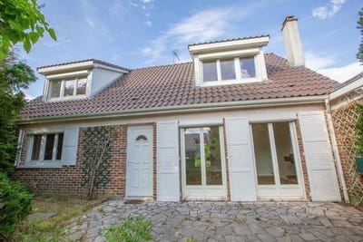 /international/fr/le-mesnil-saint-denis-ile-de-france-310100612095/
