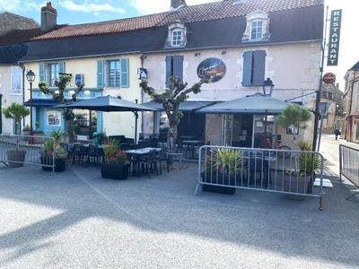 /international/fr/saint-savin-charente-310102373468/