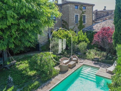 /international/fr/nyons-rhone-310108792680/