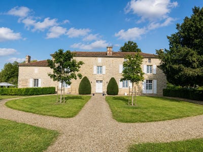 /international/fr/saint-groux-charente-310108455261/