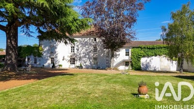 /international/fr/bourg-charente-charente-310105774118/?lang=de