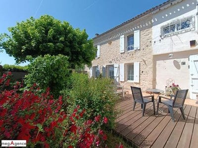 /international/fr/sainte-croix-du-mont-aquitaine-310106054760/
