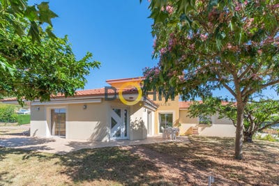 /international/fr/issoire-auvergne-310101085460/