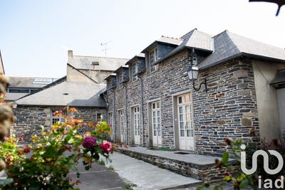 /international/fr/chateaugiron-brittany-310100483696/