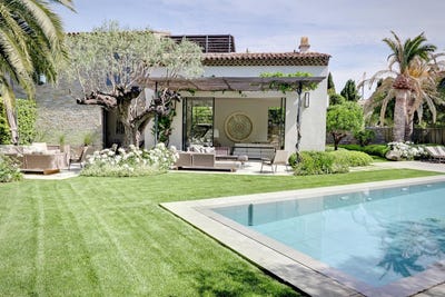 /international/fr/saint-tropez-provence-alpes-cote-d-azur-310107498104/