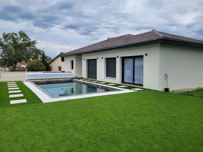 /international/fr/montmorot-franche-comte-310105748375/